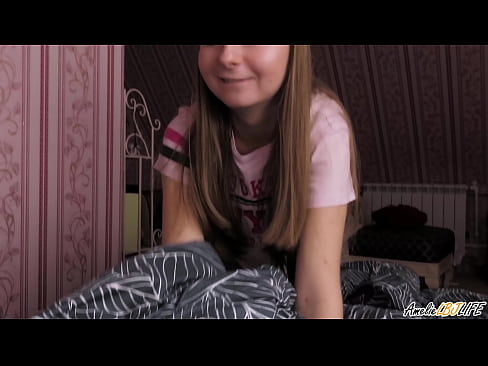❤️ Blondin suger sin BFF djupt och får sperma i munnen ❤️❌ Porno fb at us ﹏